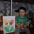 Ванюша Воробьев, 1 год 5 месяцев. Цветочки для милой мамочки